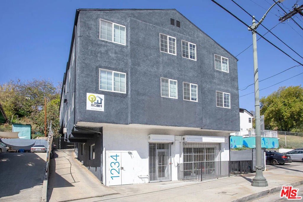 Photo of Listing #25591787