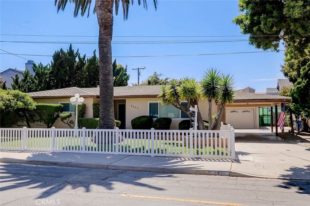 Photo of Listing #SB25216979