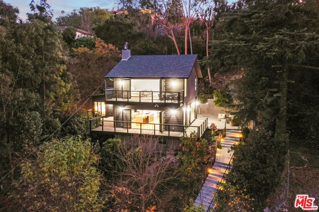 14600 Round Valley Drive, Sherman Oaks
