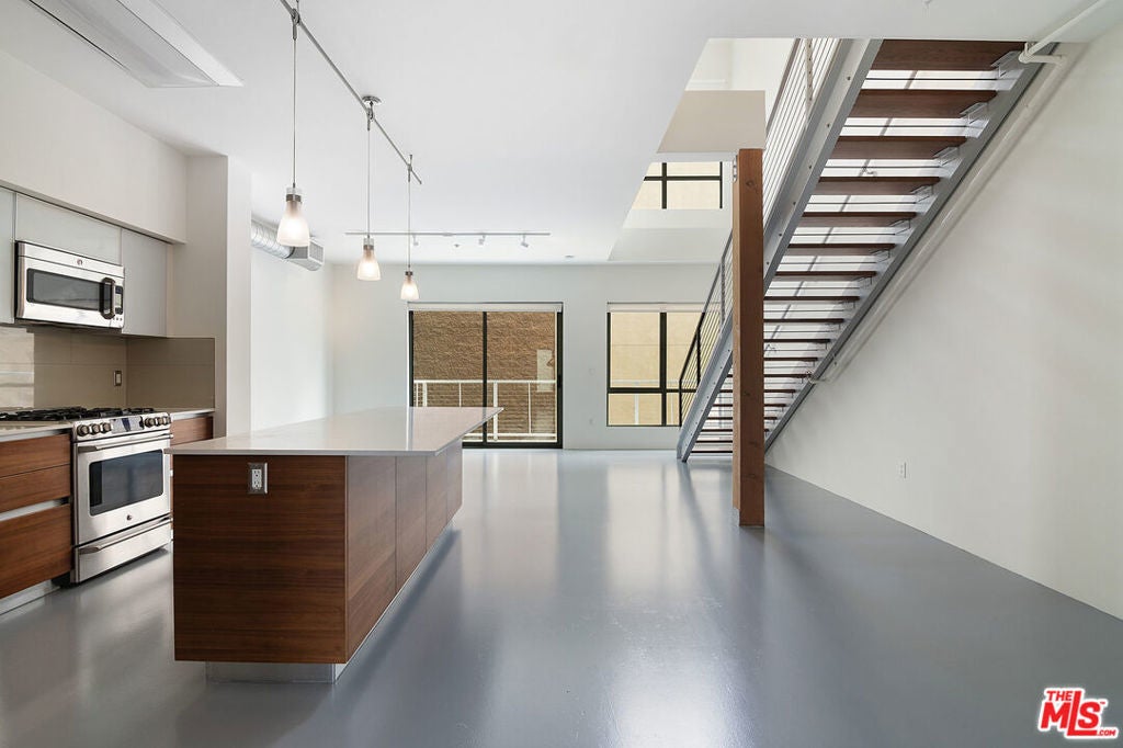 Photo of Listing #25578565