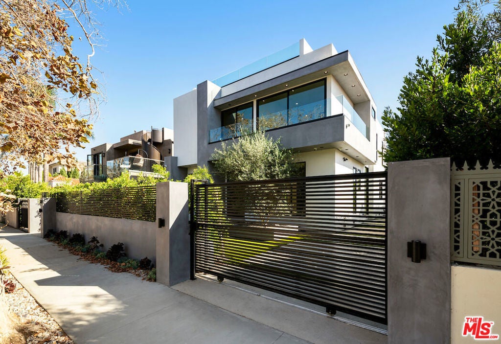 Photo of Listing #25592923