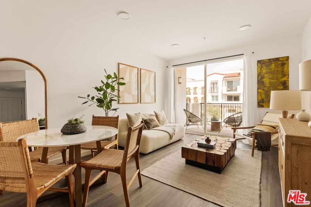 Photo of Listing #25592617