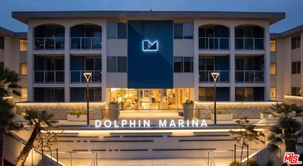 Photo of Listing #25593071