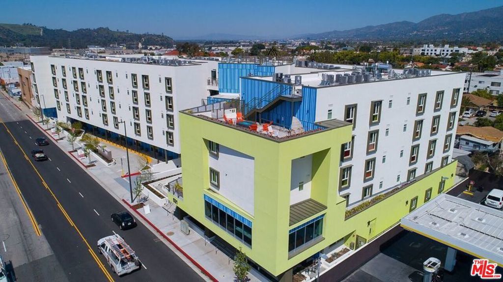 Photo of Listing #25593271