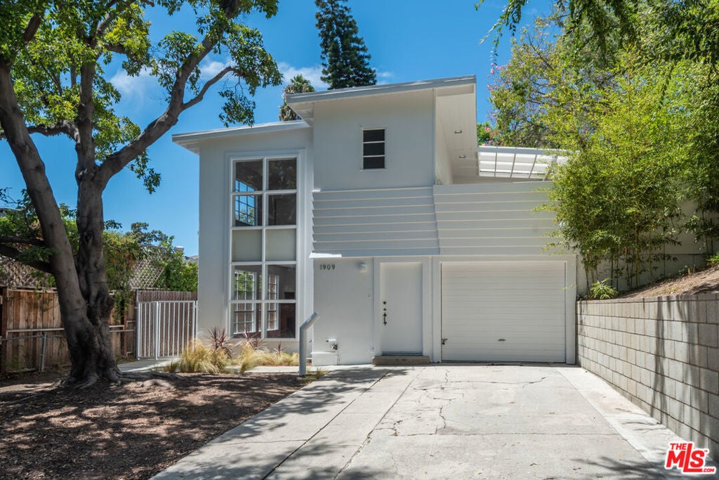 Photo of Listing #25587447