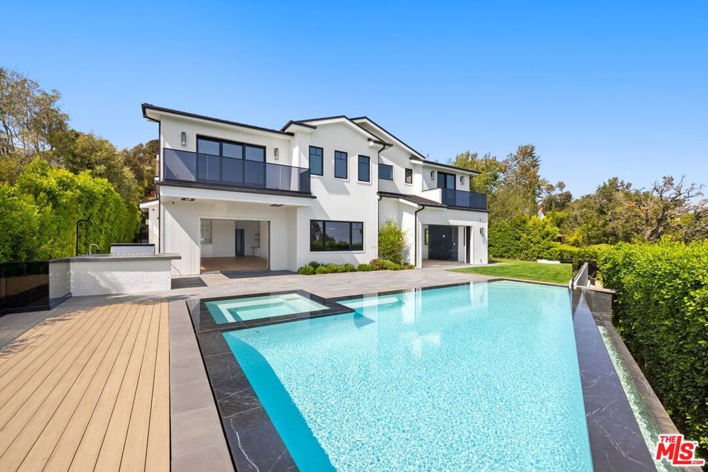 Photo of Listing #25592661