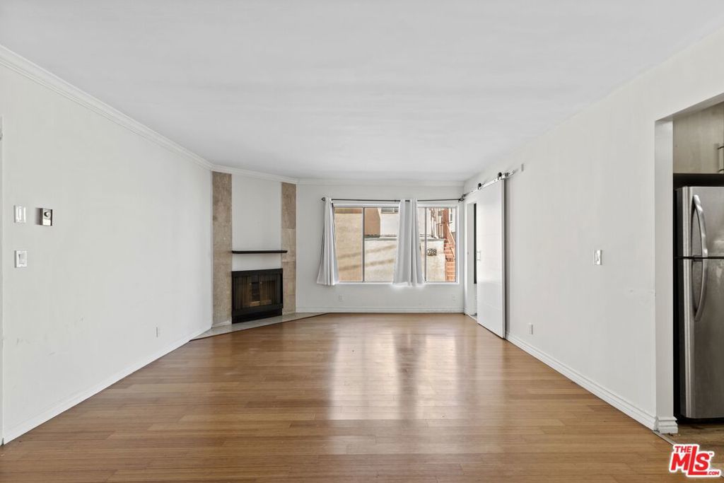 Photo of Listing #25594083