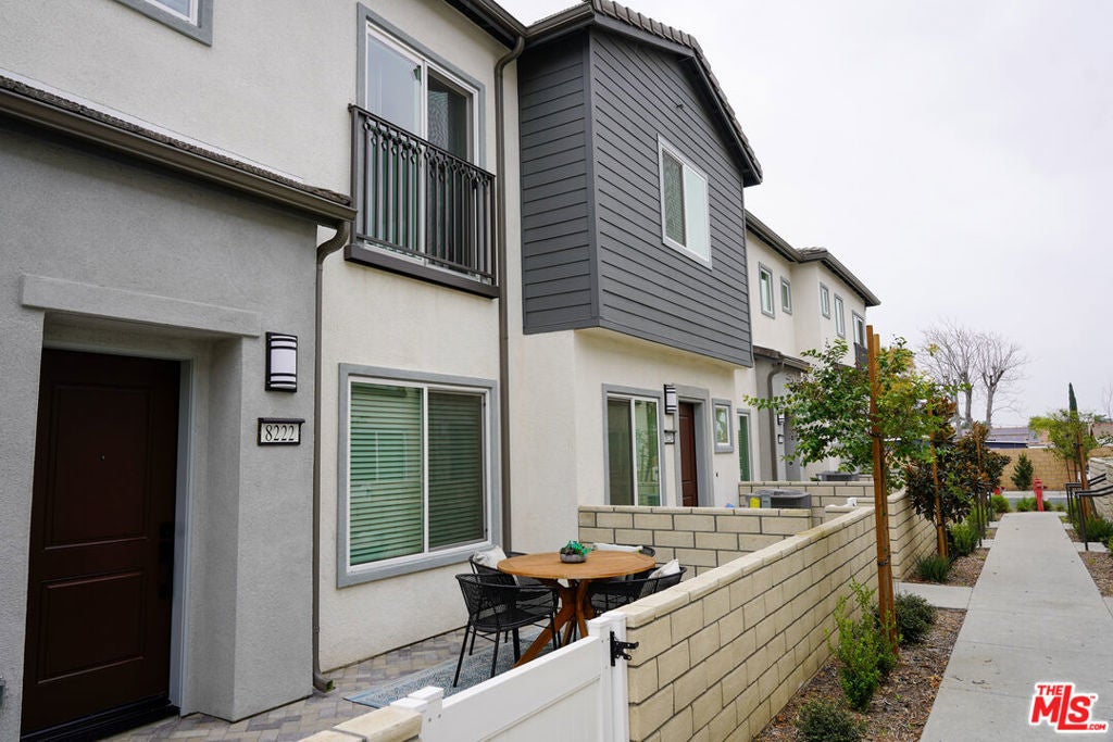 Photo of Listing #25594345