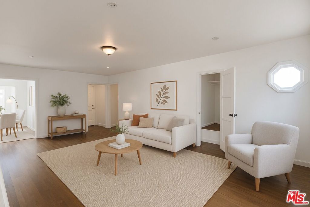 Photo of Listing #25594663