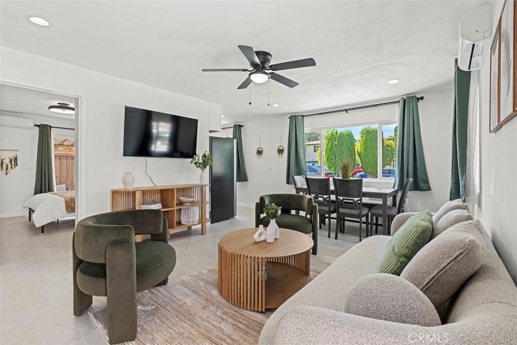 1101 Bonita Street, Tustin