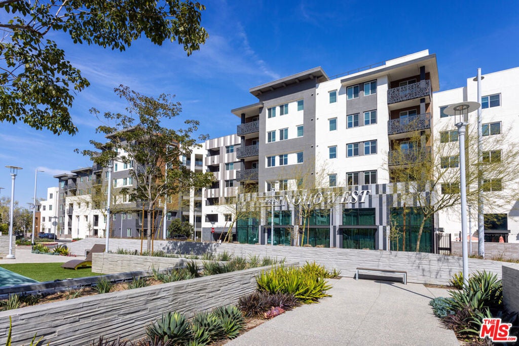 Photo of Listing #25594925