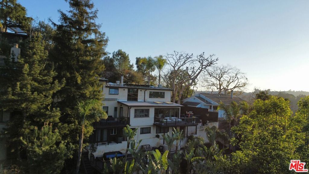 Photo of Listing #25595007