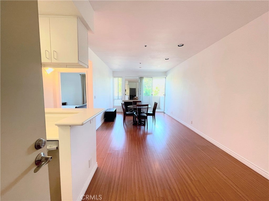 Photo of Listing #DW25221457