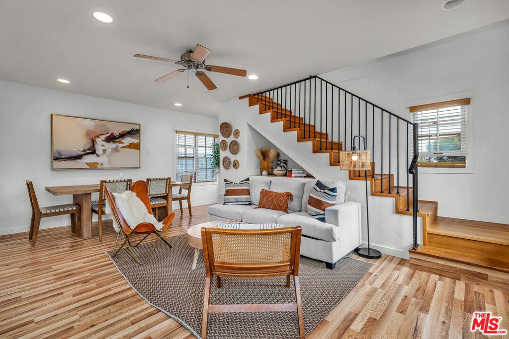 Photo of Listing #25595355