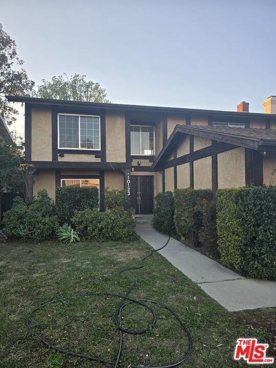 Photo of Listing #25595393