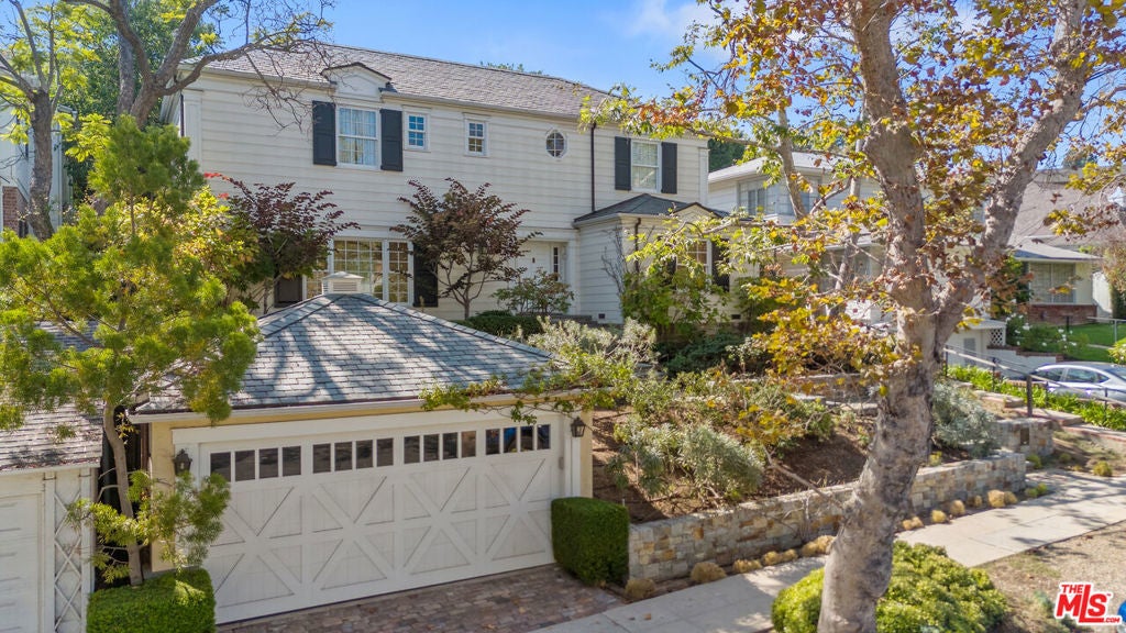 Photo of Listing #25595469