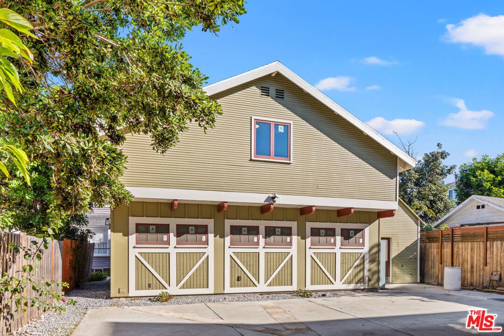 Photo of Listing #25595703