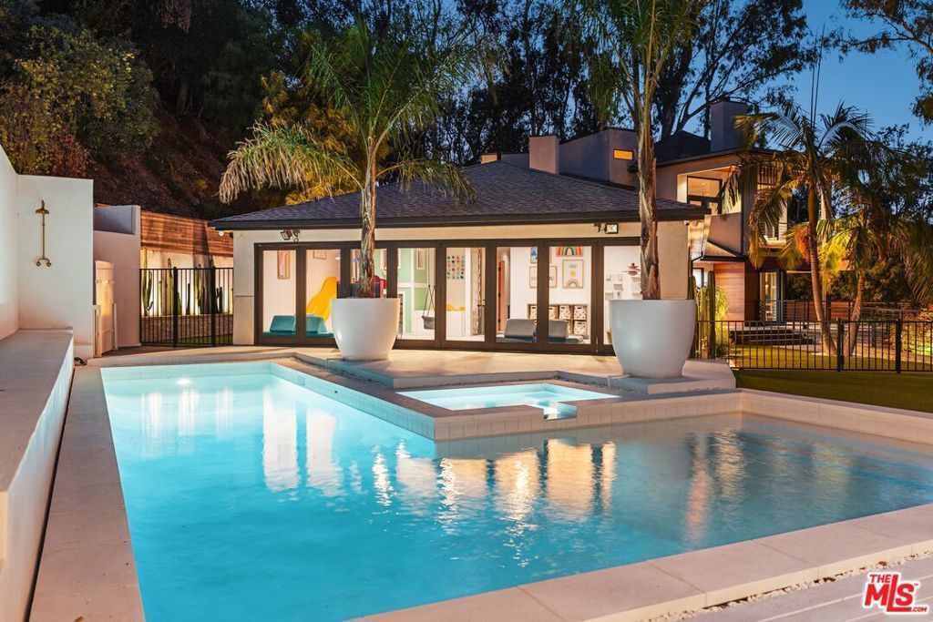 Photo of Listing #25594459