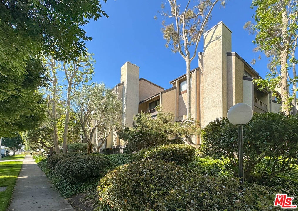 Photo of Listing #25595891