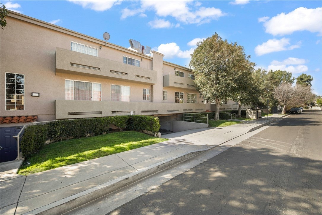 Photo of Listing #SR25199661