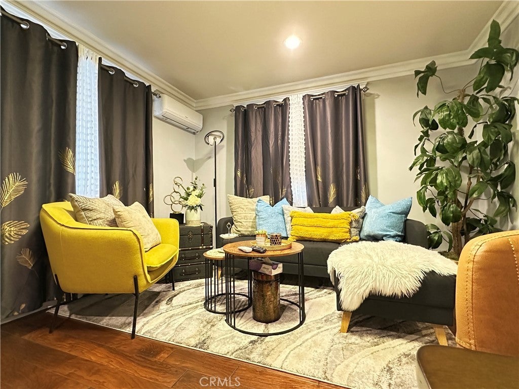 Photo of Listing #CV25222681