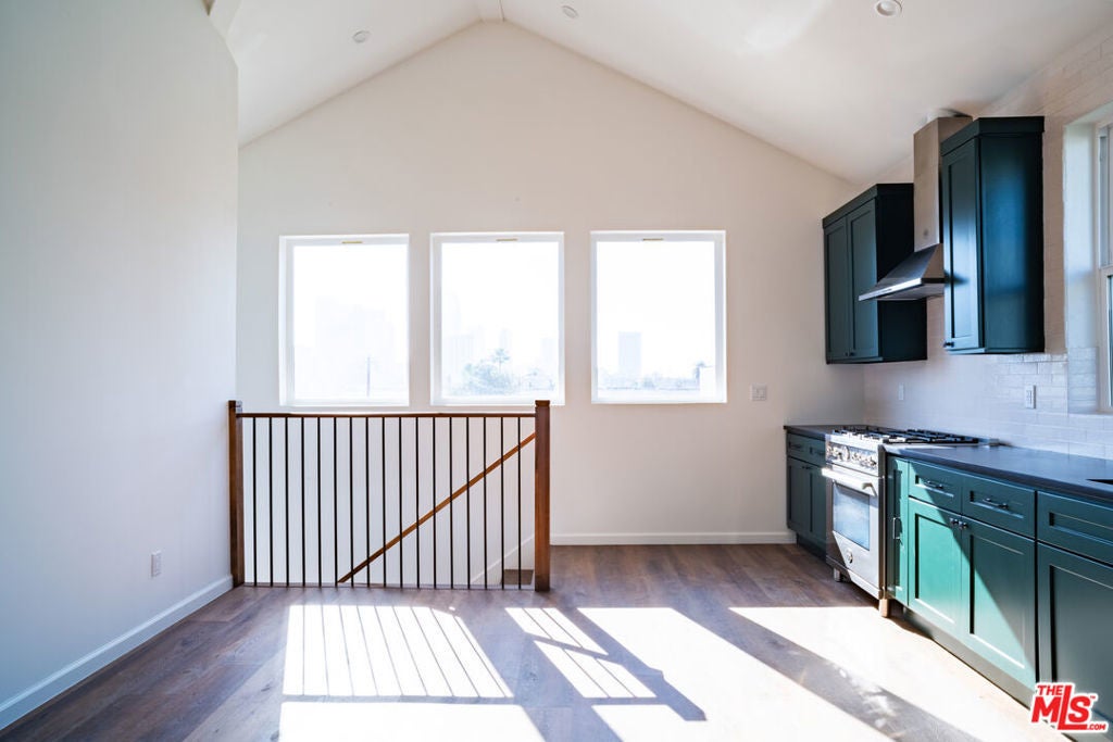 Photo of Listing #25596749