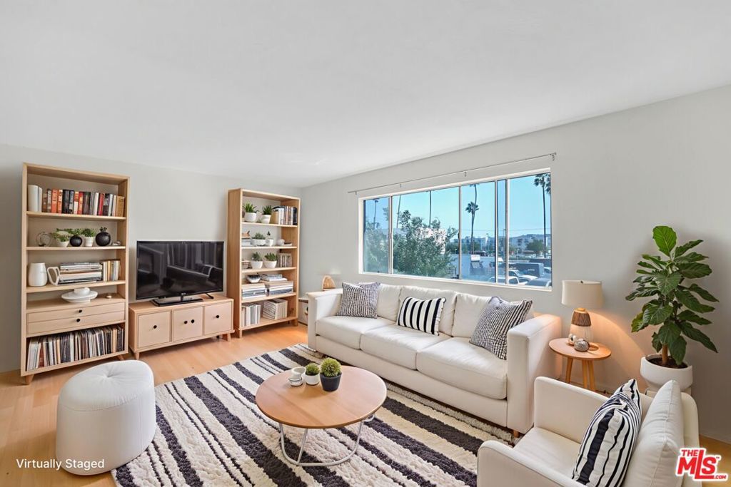 Photo of Listing #25596793