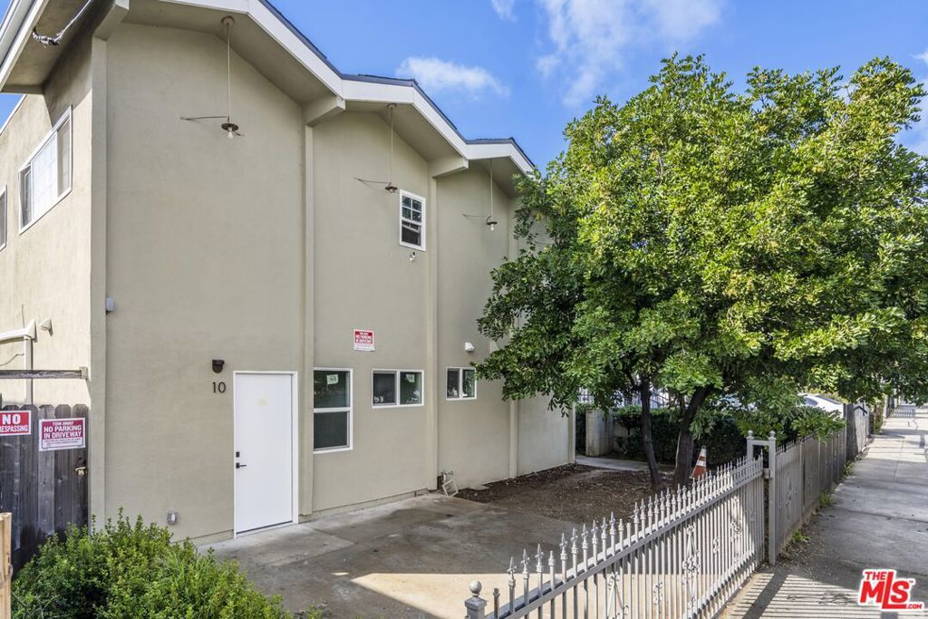 Photo of Listing #25597317