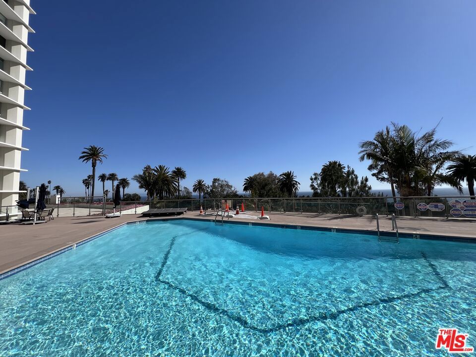 Photo of Listing #25598271