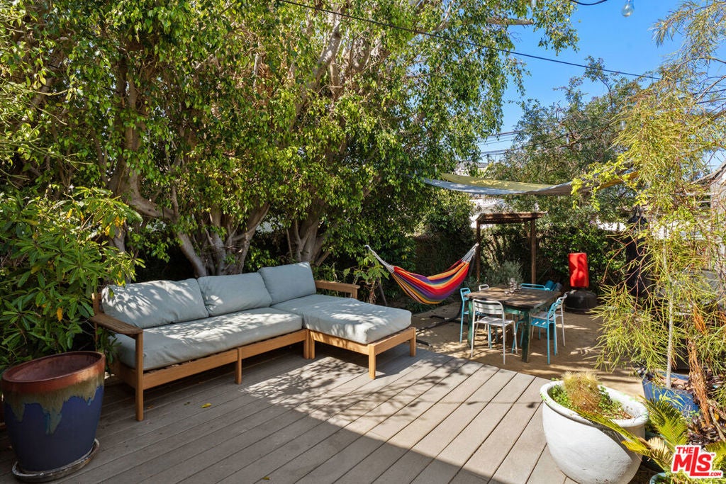 Photo of Listing #25598383