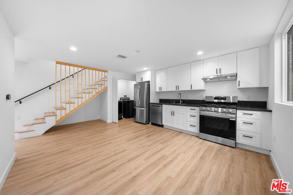 Photo of Listing #25596447