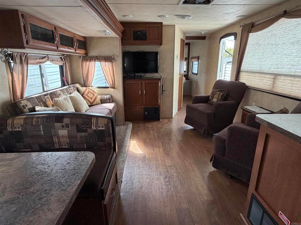 Photo of Listing #PTP2507398