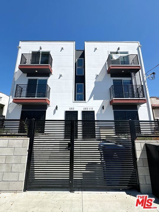 Photo of Listing #25598549