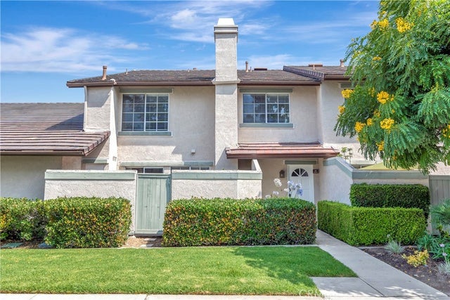 17 Oxford # 28, Irvine.