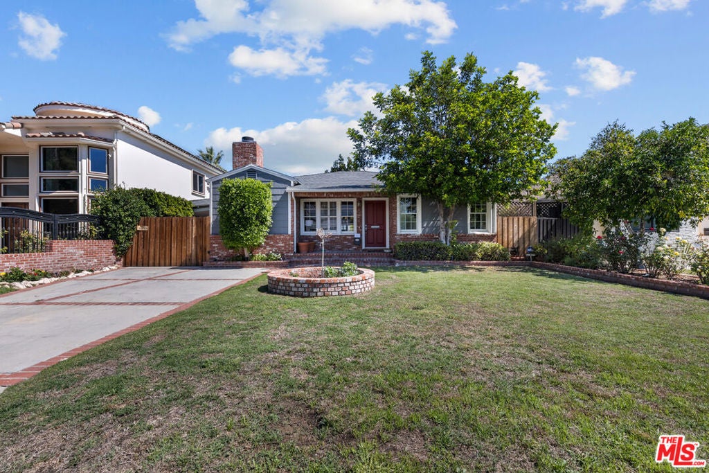 Photo of Listing #25598461