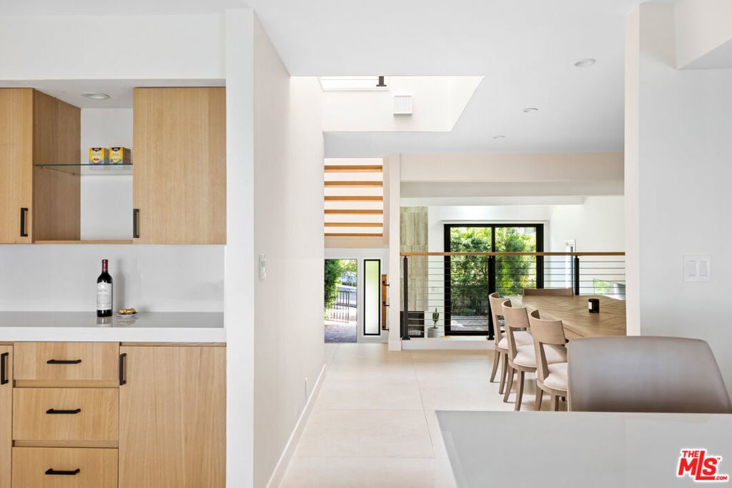 Photo of Listing #25600333