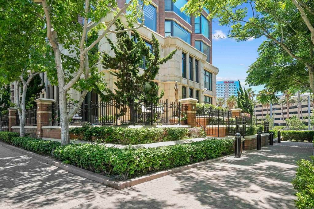 Photo of Listing #PTP2507495