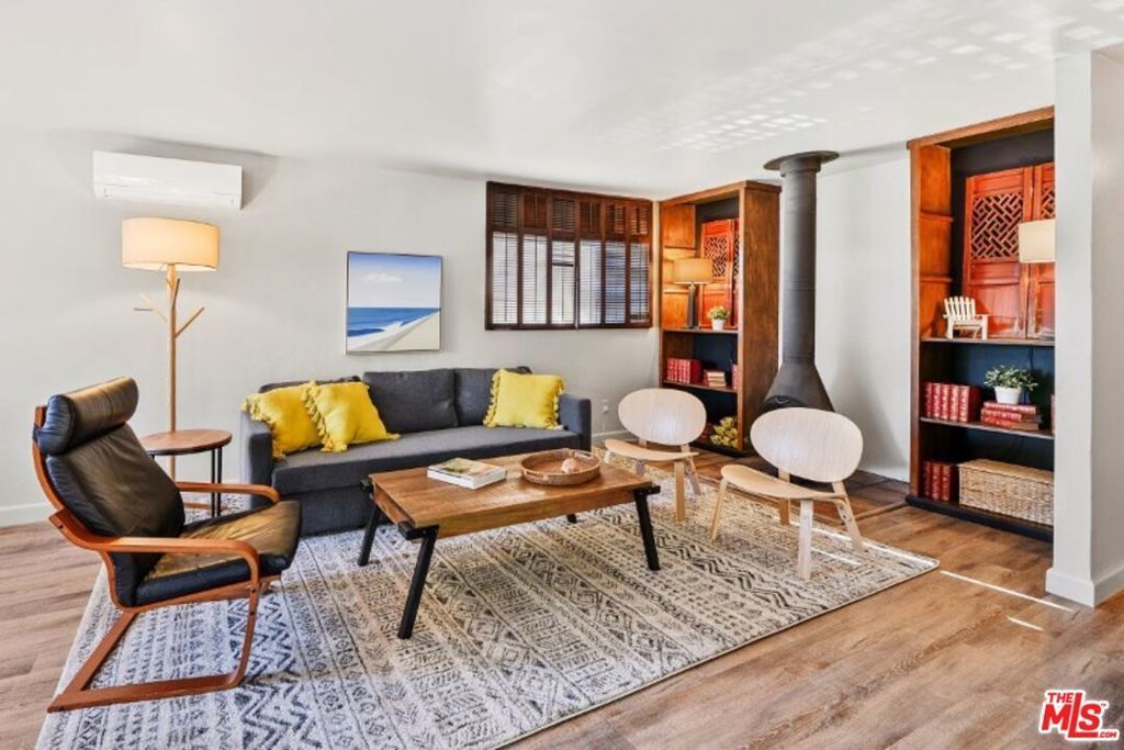 12784 Via Cortina, Del Mar