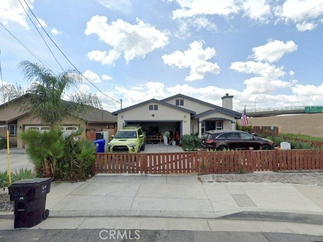 Photo of Listing #IV25231581