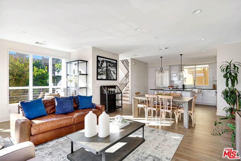 Photo of Listing #25600977