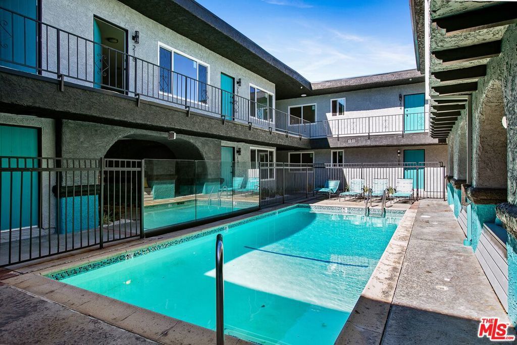 Photo of Listing #25601299