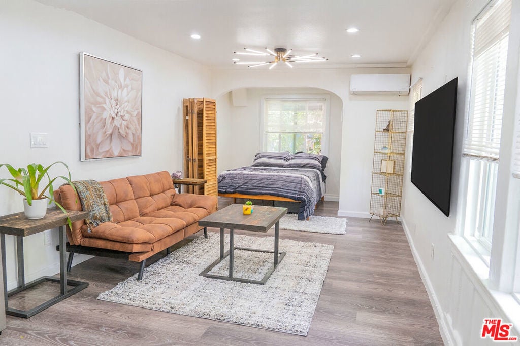 Photo of Listing #25601489