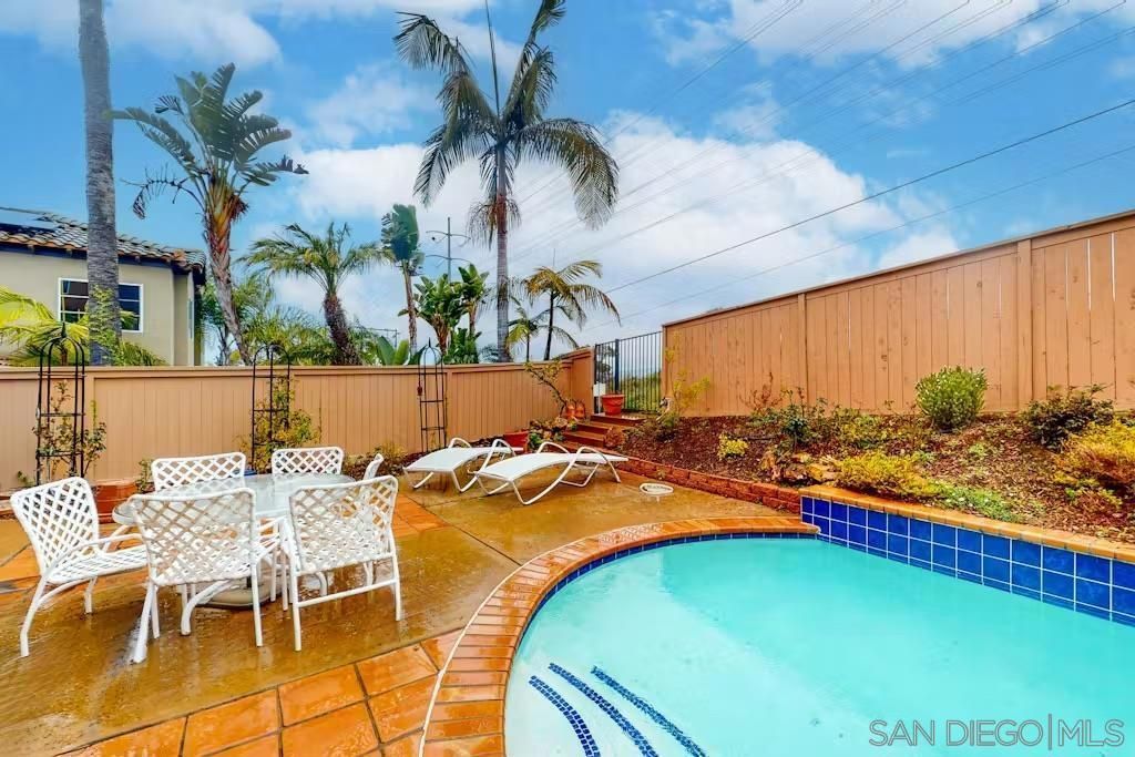 863 Starflower Rd, Encinitas