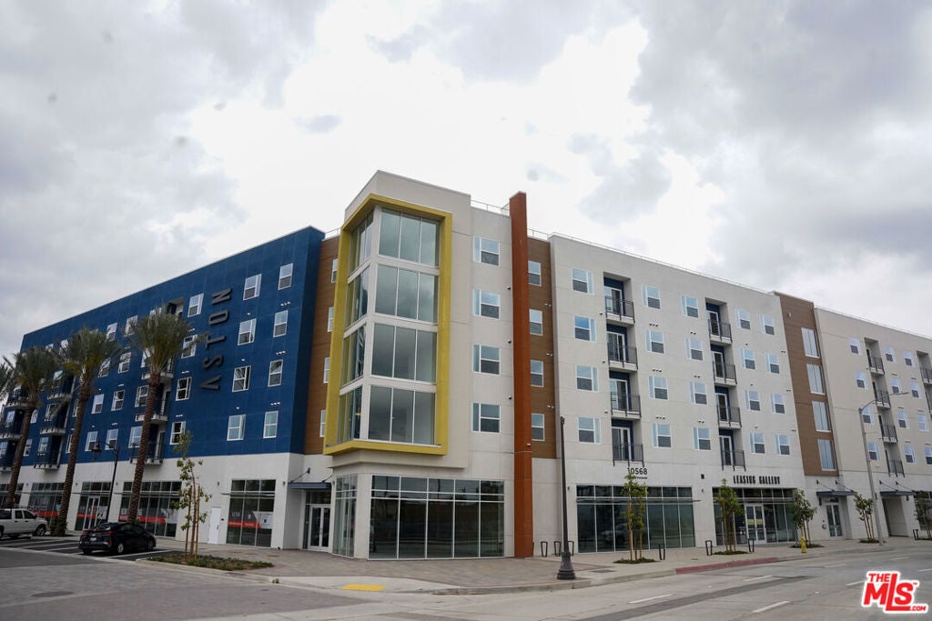 Photo of Listing #25601655