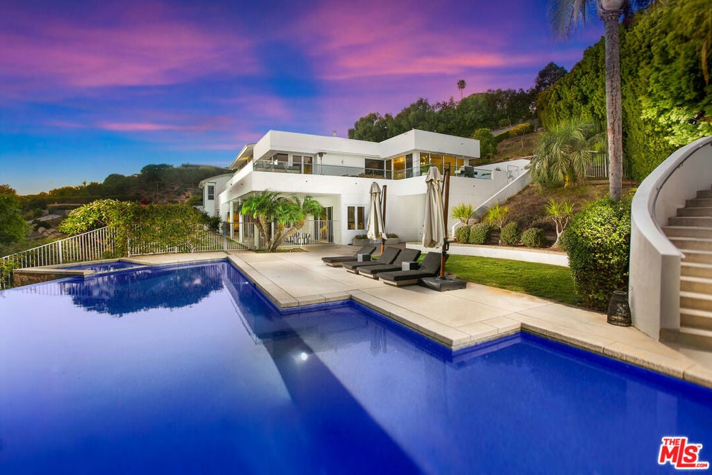 Photo of Listing #25600401