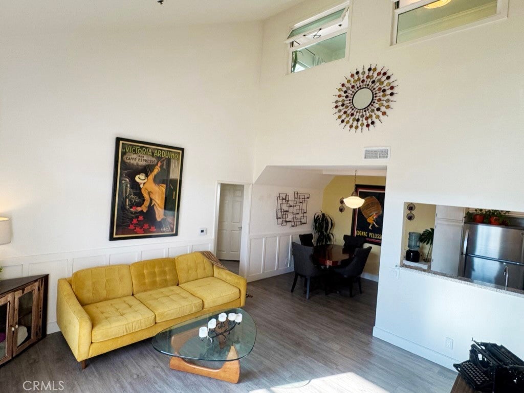 Photo of Listing #SR25232061