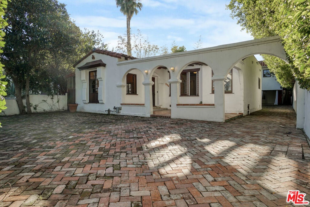 Photo of Listing #25602351