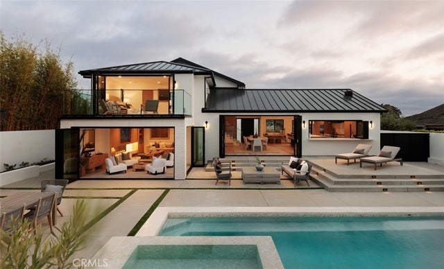 919 Sandcastle R, Corona Del Mar