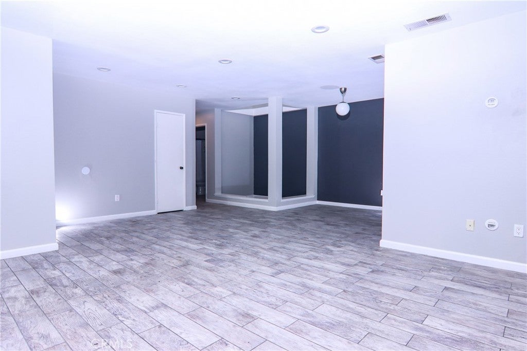 Photo of Listing #WS25235008