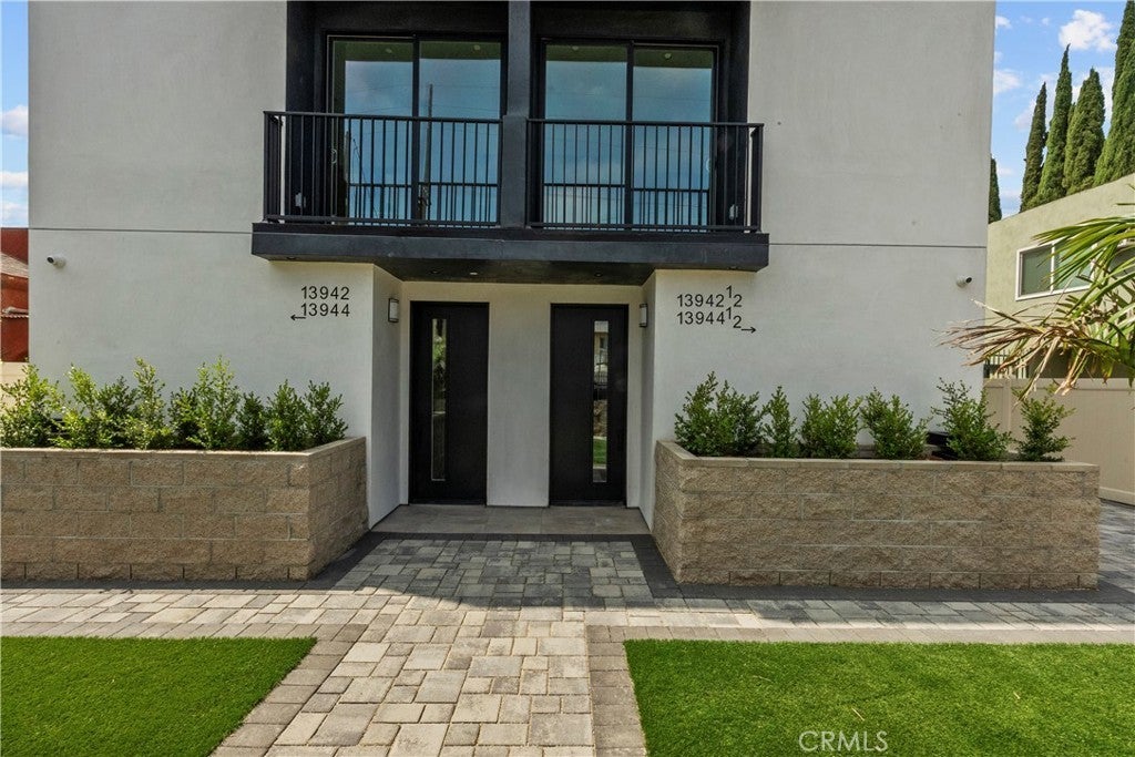 Photo of Listing #SR25235205